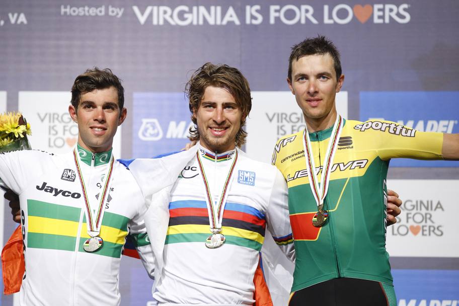 Il podio del Mondiale. Da sinistra: Michael Matthews (secondo), Peter Sagan (primo). Ramunas Navardauskas (terzo). Bettini
